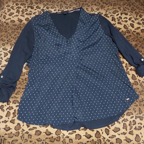 2/$20 Cute Tommy Hilfiger top... - Picture 1 of 3